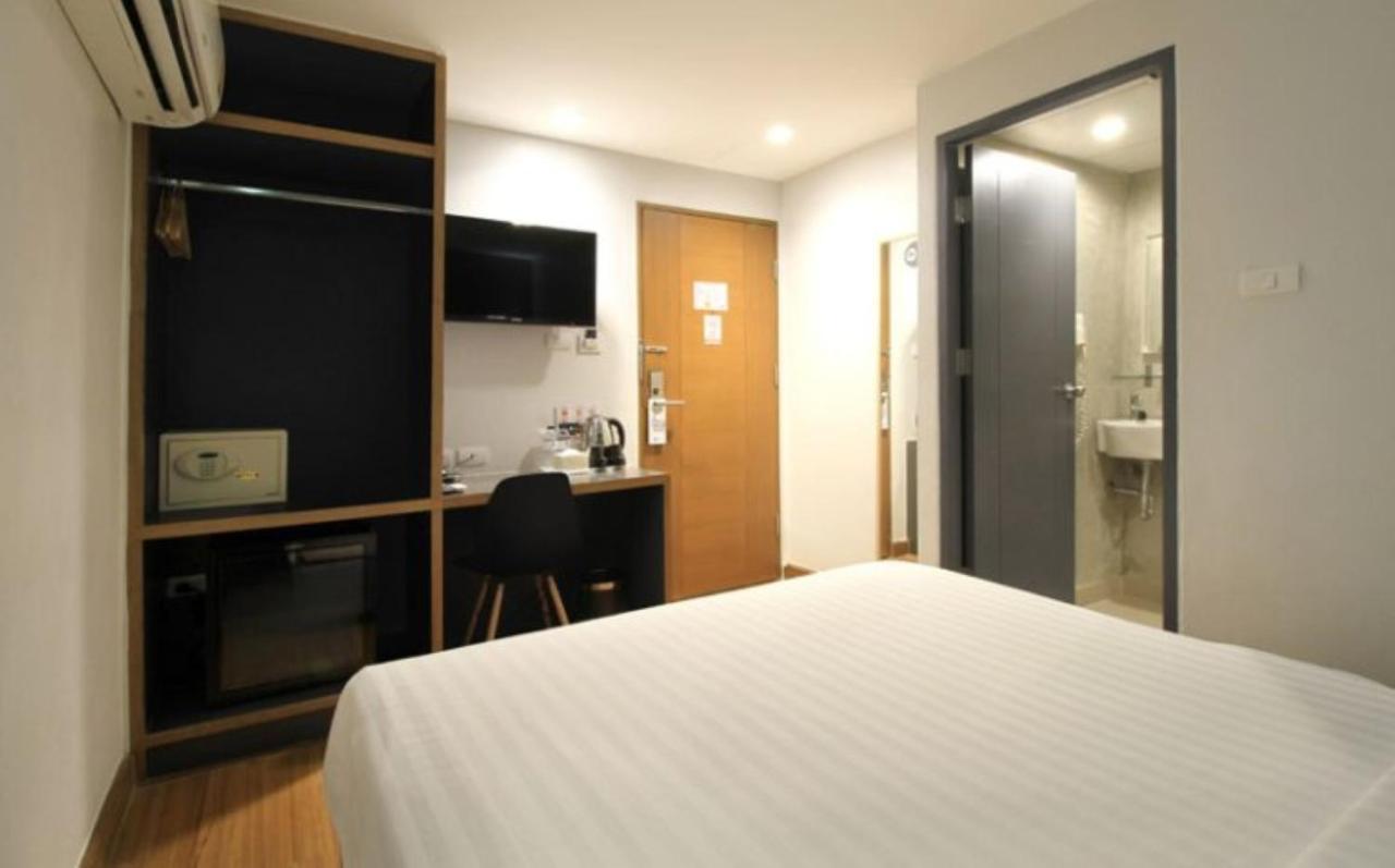 Mybed Sathorn Hotel Bangkok Exteriör bild