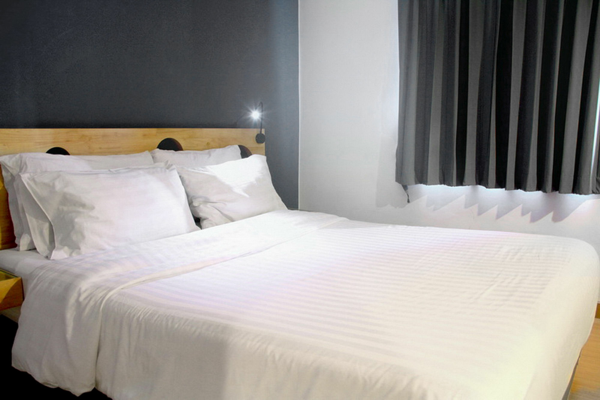 Mybed Sathorn Hotel Bangkok Exteriör bild